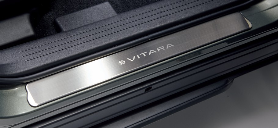 サイドシルスカッフ