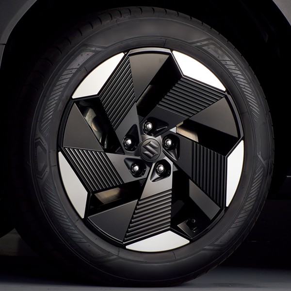 アルミホイール+アルミホイールガーニッシュ