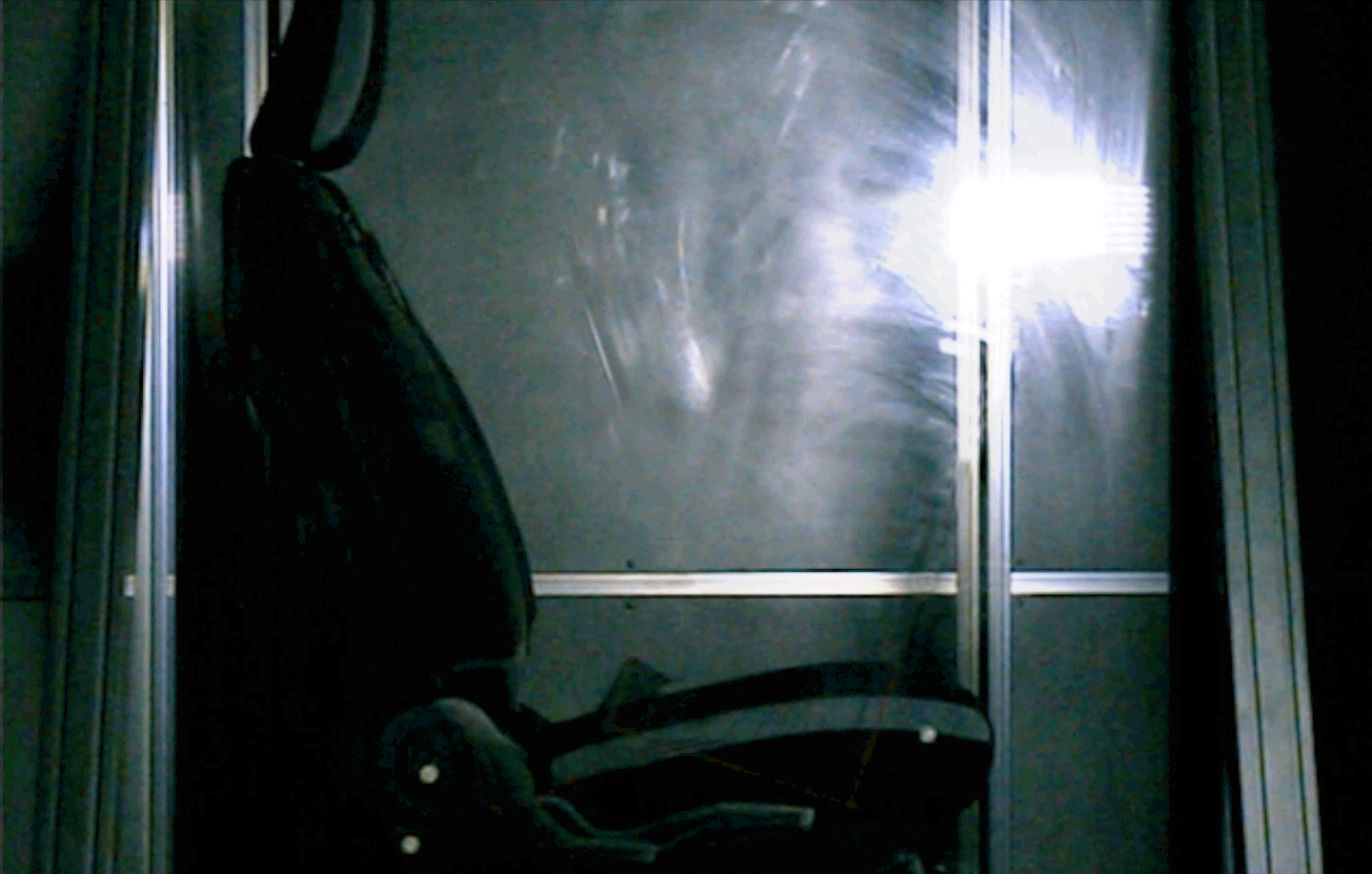 エアバッグ展開試験の様子