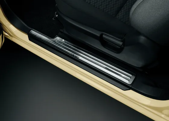 サイドシルスカッフ