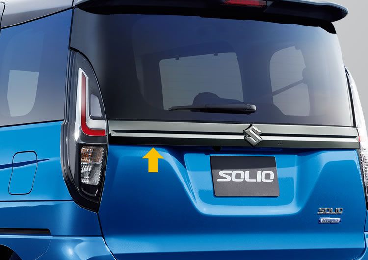 ブラックメッキバックドアガーニッシュ