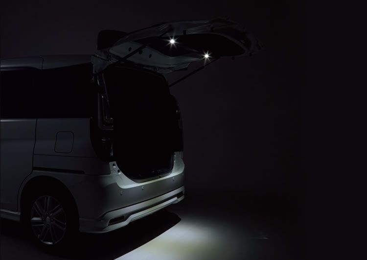 バックドアルームランプ