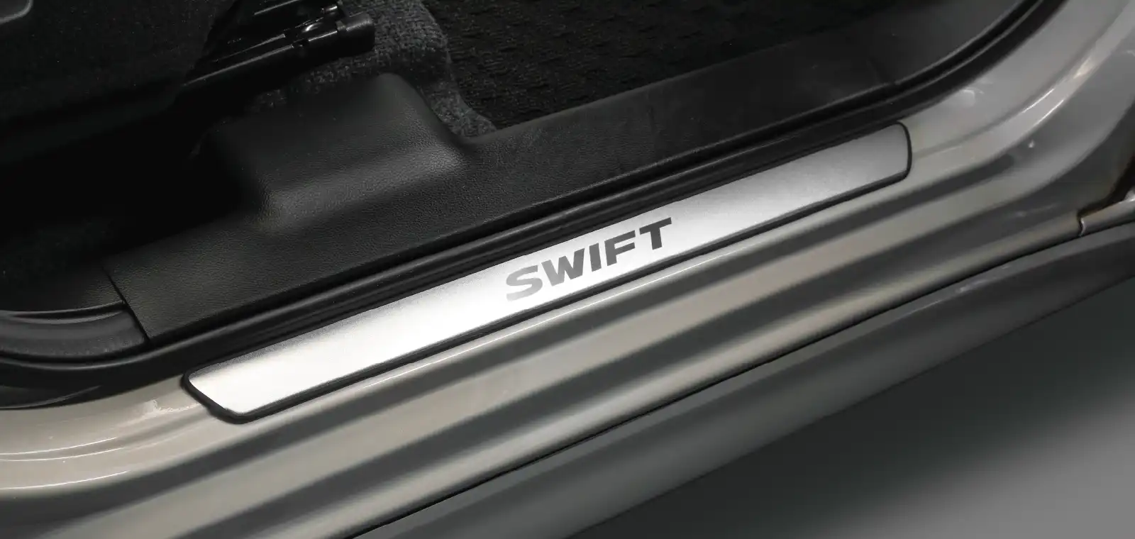 サイドシルスカッフ