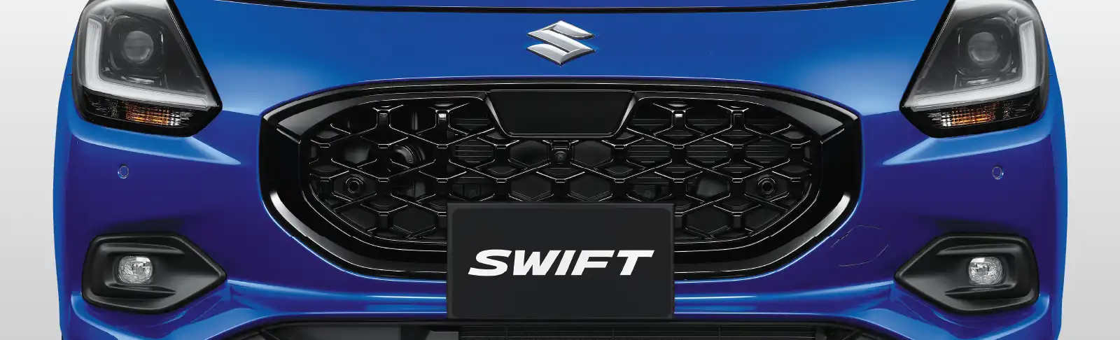 フロントグリルガーニッシュ