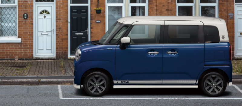 フードデカール、ピラーデカール、サイドデカール（ピンストライプ）、サイドデカール、フロントアンダーガーニッシュ、サイドアンダーガーニッシュ、リヤアンダーガーニッシュ、アルミホイール（14インチ）、アルミホイールセンターキャップ