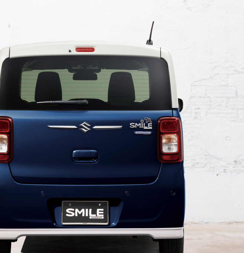 デコステッカー（シュナウザー）、デコステッカー（肉球 黒）、リヤアンダーガーニッシュ、ナンバープレートリム、ナンバープレートロックボルト