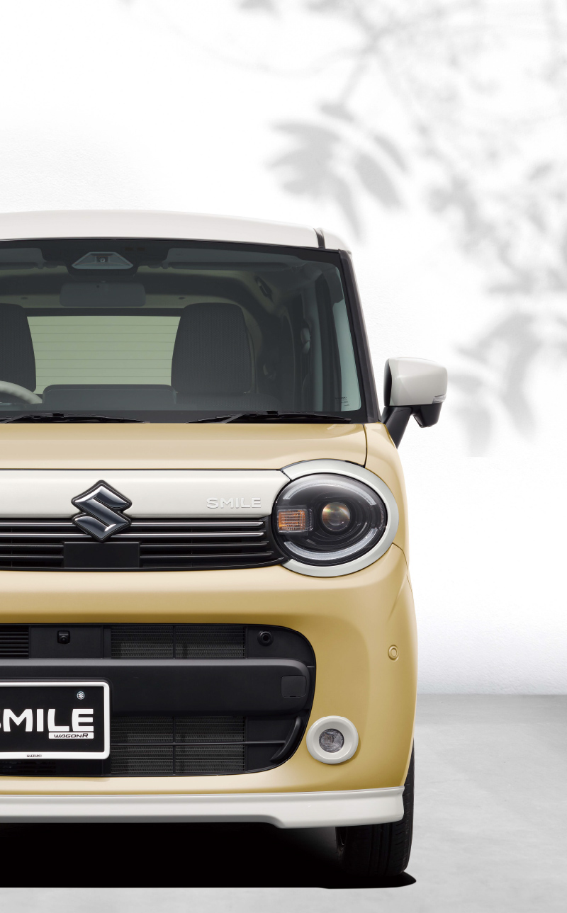 ロゴステッカー、ヘッドランプガーニッシュ、フロントグリルガーニッシュ、フロントアンダーガーニッシュ、フォグランプベゼルセット