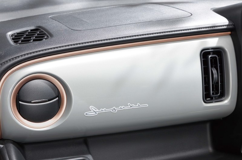 エンブレムステッカー